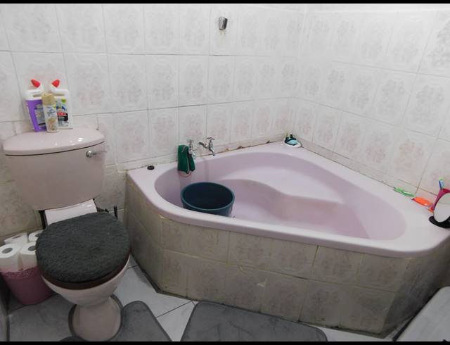 3 BEDROOM HOUSE FOR SALE IN MONTFORD